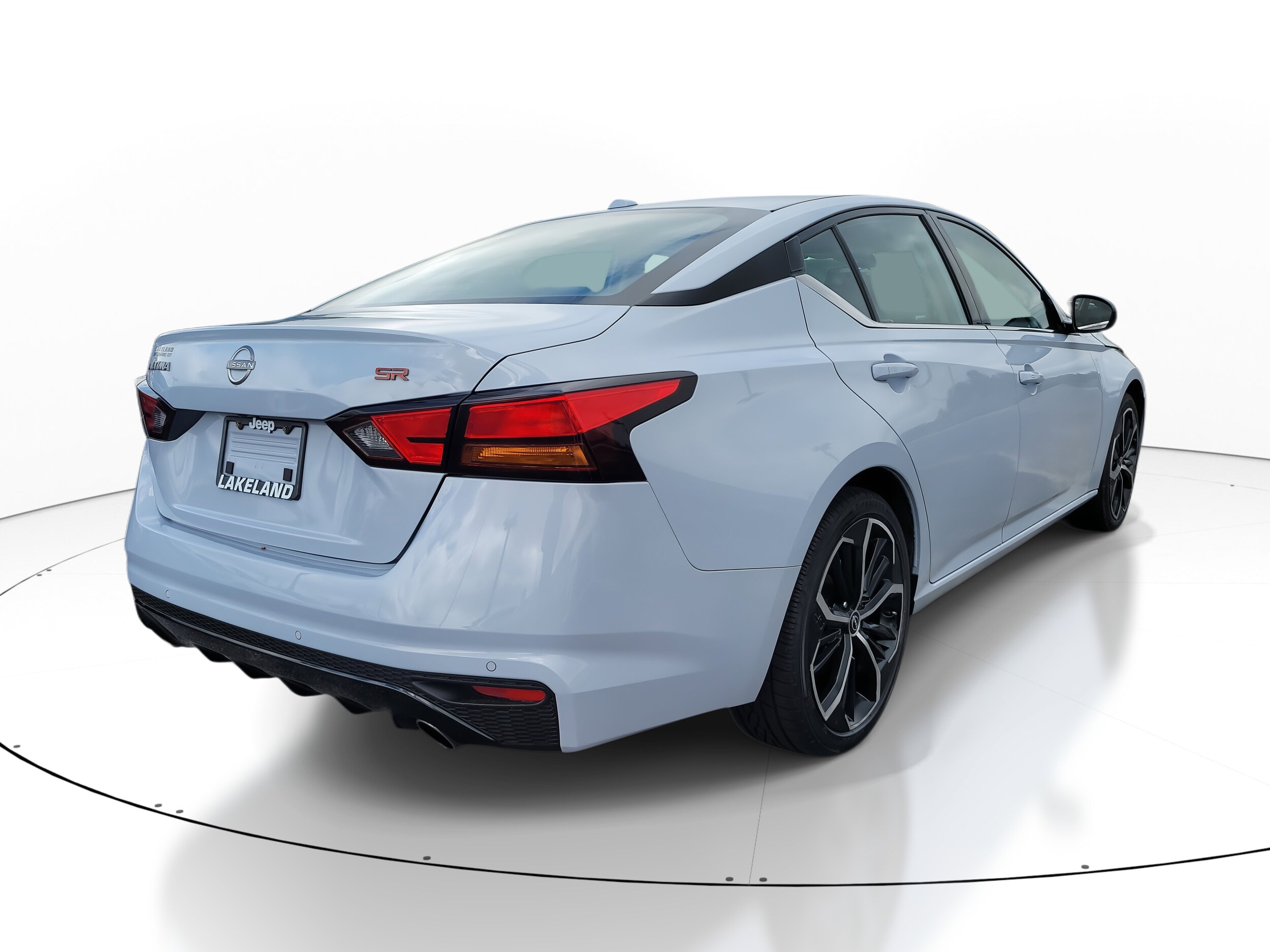 2023 Nissan Altima 2.5 SR photo 4
