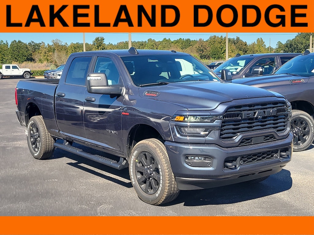 New 2026 Ram 2500 BIG HORN CREW CAB 4X4 6'4 BOX Pickup