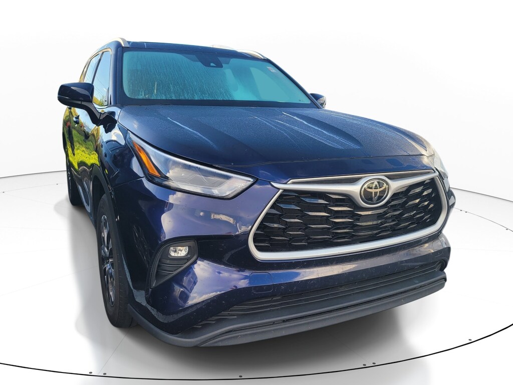 Used 2022 Toyota Highlander XLE SUV