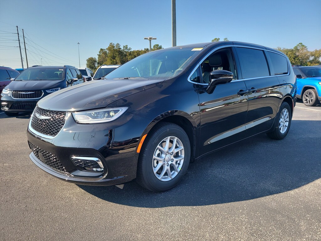 New 2026 Chrysler Pacifica SELECT Passenger Van