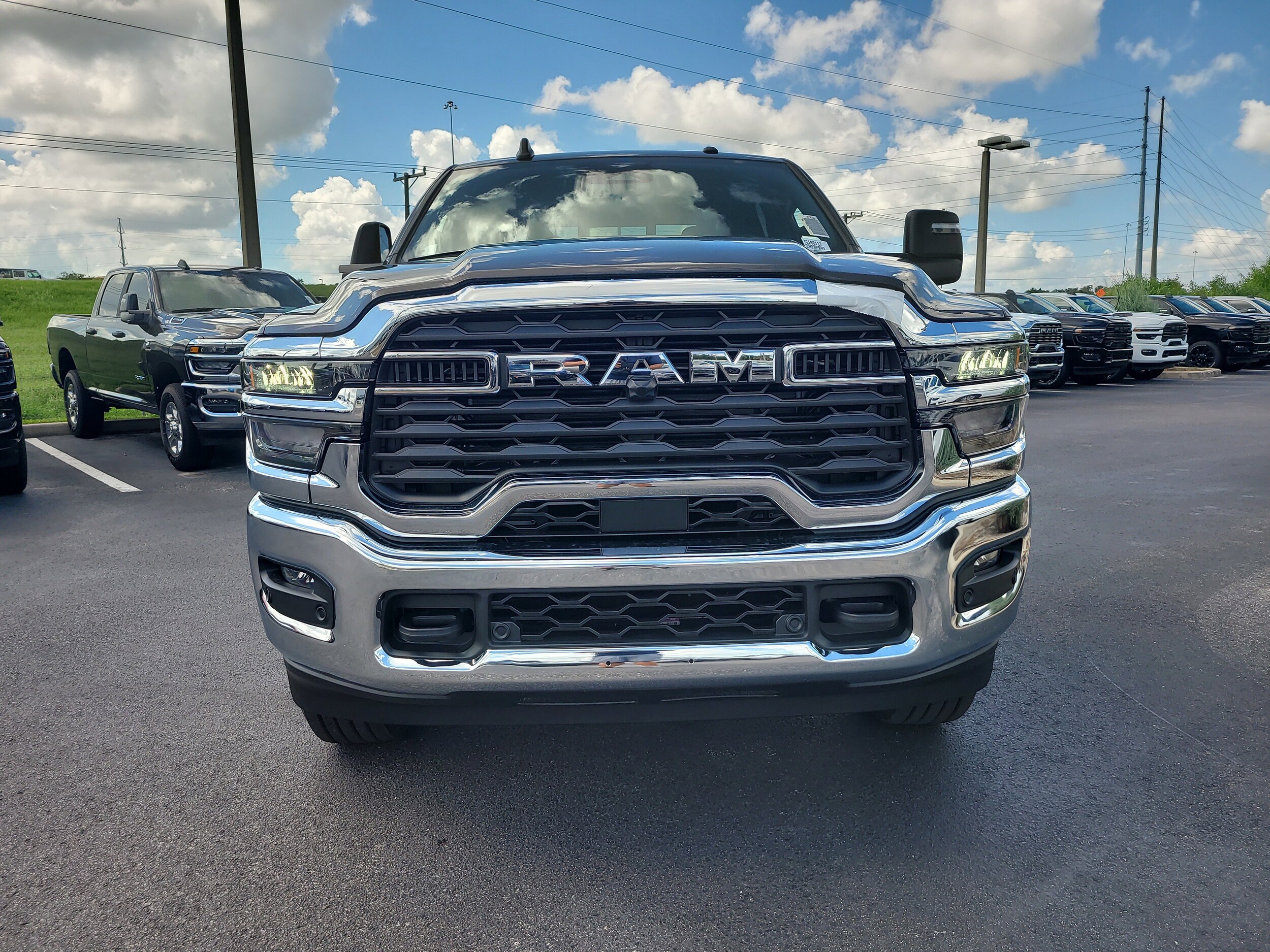 2026 Ram 2500 Tradesman photo 3