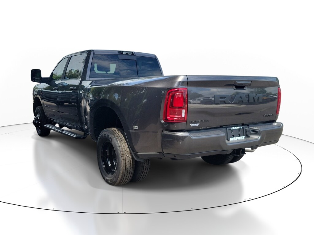 New 2026 Ram 3500 LARAMIE CREW CAB 4X4 8' BOX Pickup