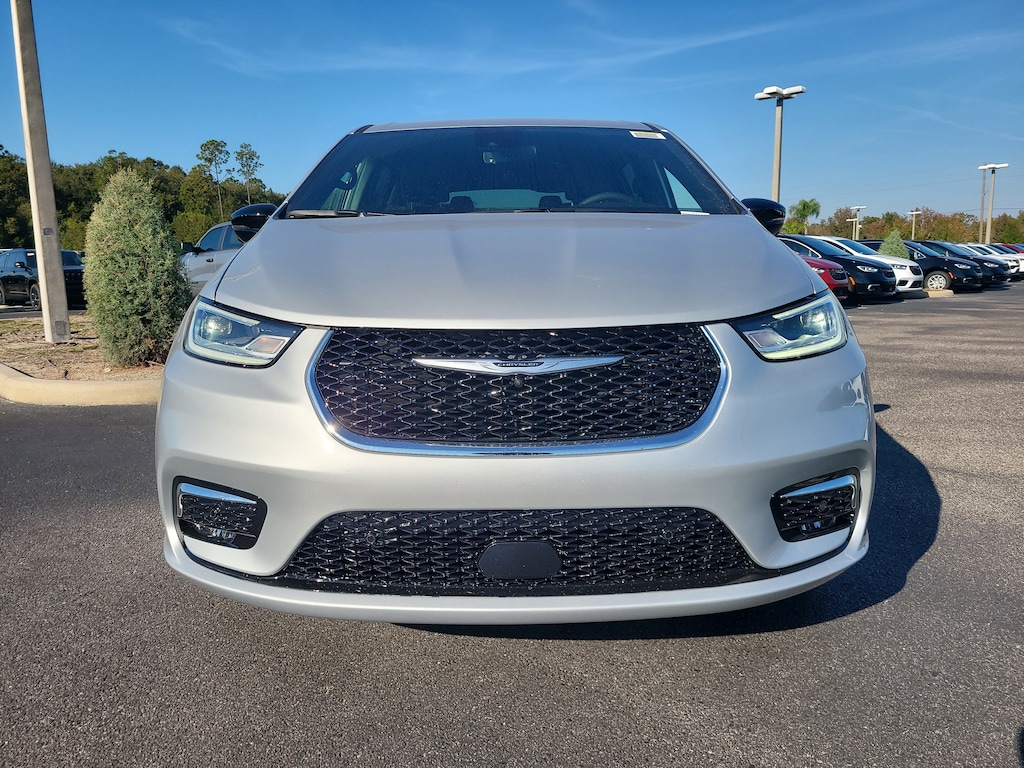 New 2026 Chrysler Pacifica SELECT Passenger Van