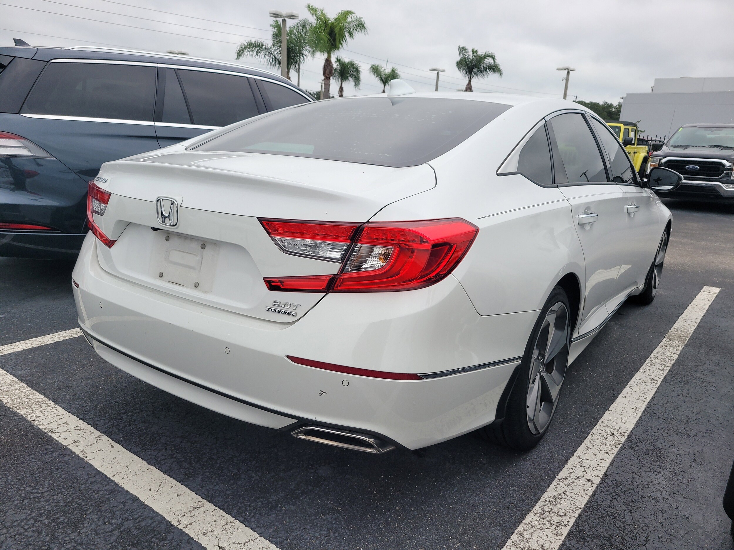 2020 Honda Accord Touring 2.0T photo 4