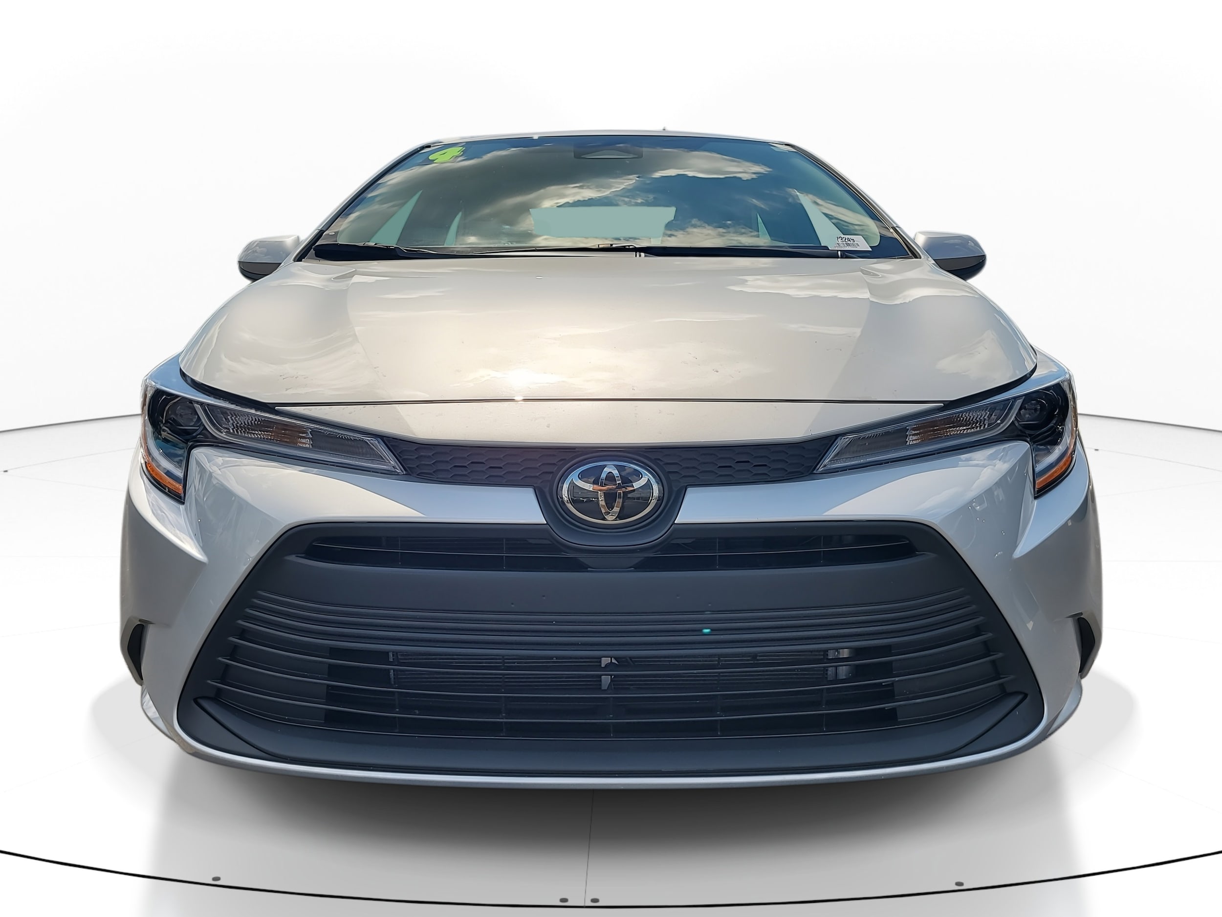 Used 2024 Toyota Corolla LE with VIN 5YFB4MDE5RP173249 for sale in Northfield, Minnesota