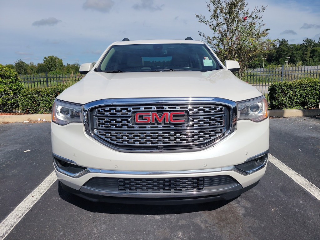 2019 Gmc Acadia Denali photo 2