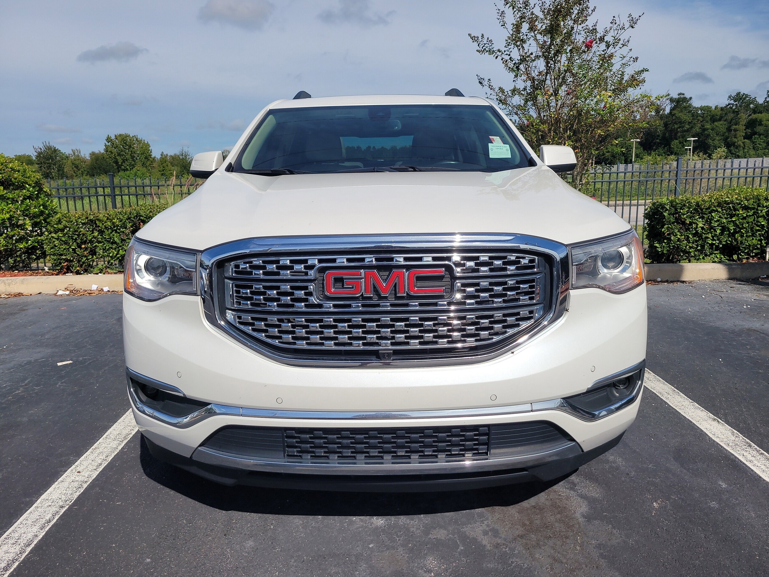 2019 Gmc Acadia Denali photo 2