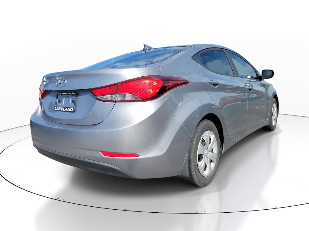 Used 2016 Hyundai Elantra SE Sedan