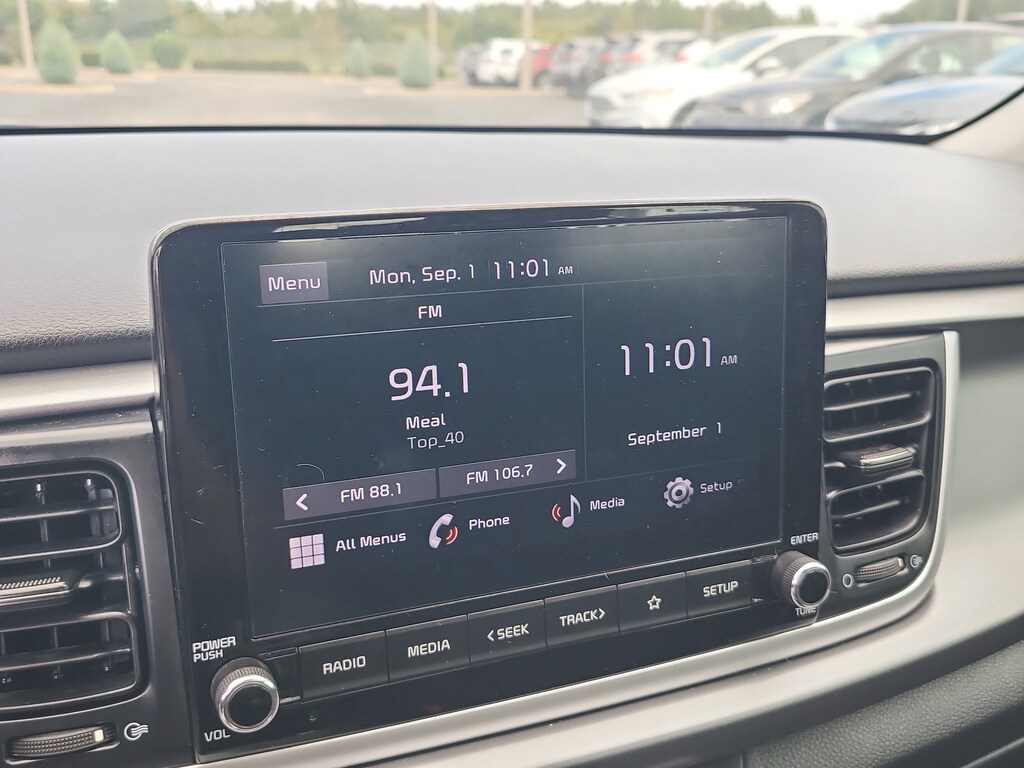 2022 Kia Rio S photo 19