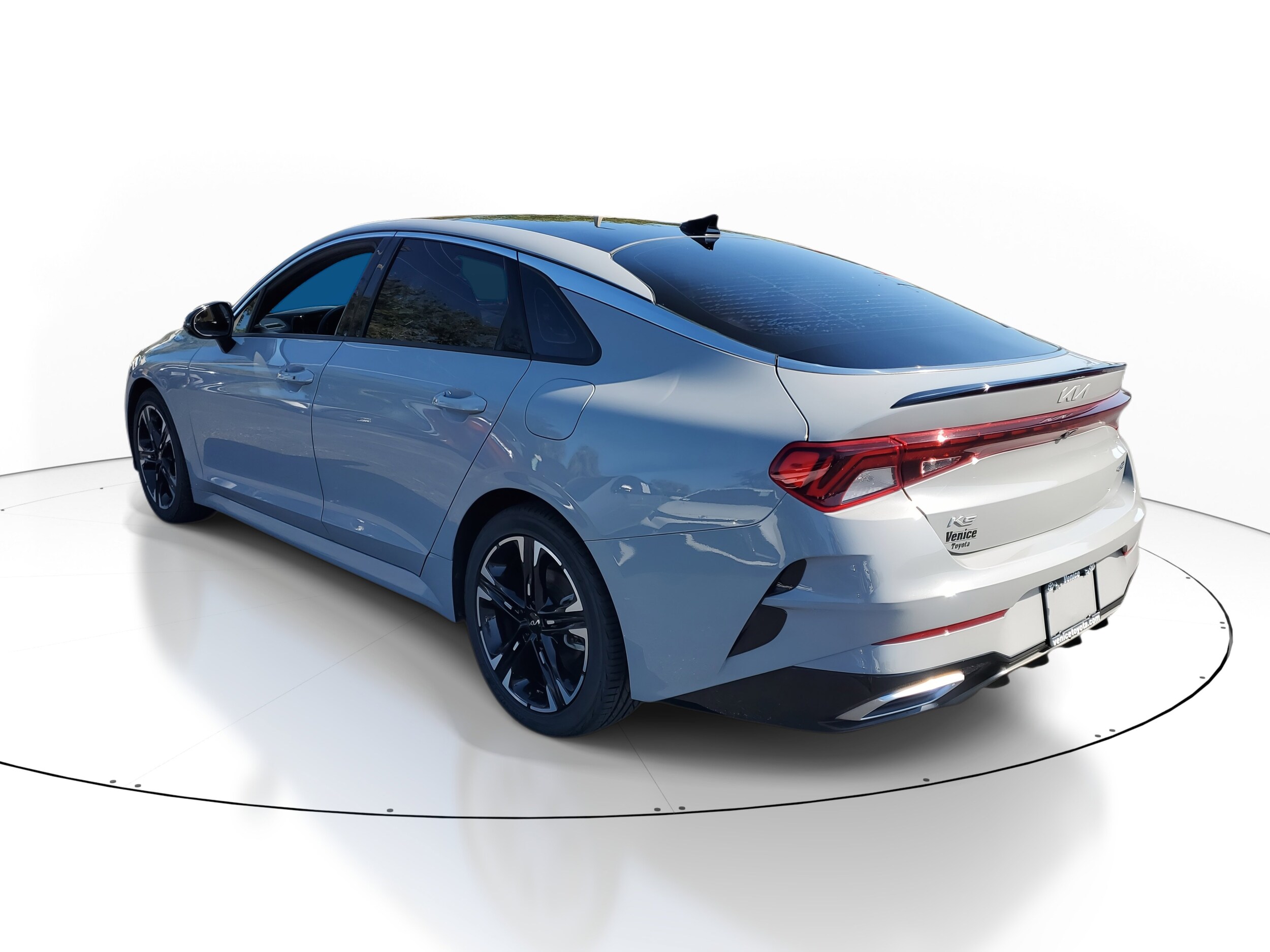 2022 Kia K5 GT-Line photo 3