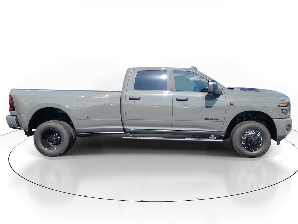 New 2026 Ram 3500 BIG HORN CREW CAB 4X4 8' BOX Pickup