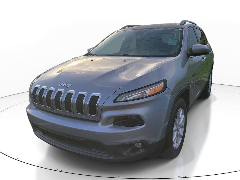 Used 2017 Jeep Cherokee Latitude 4x4 SUV
