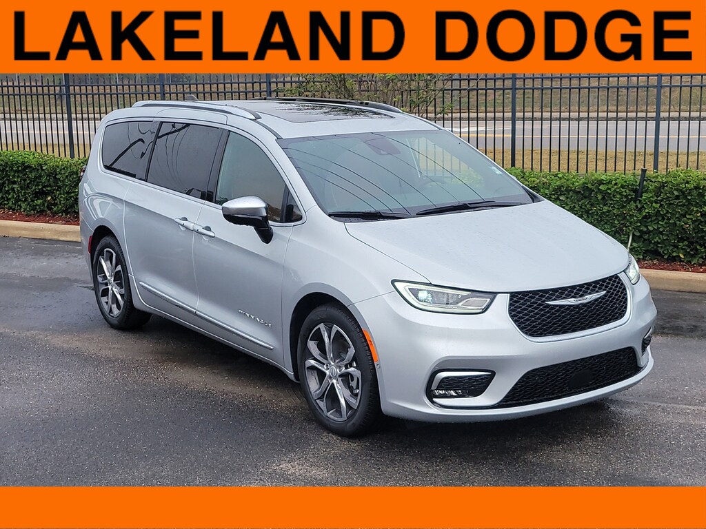 New 2026 Chrysler Pacifica PINNACLE Passenger Van