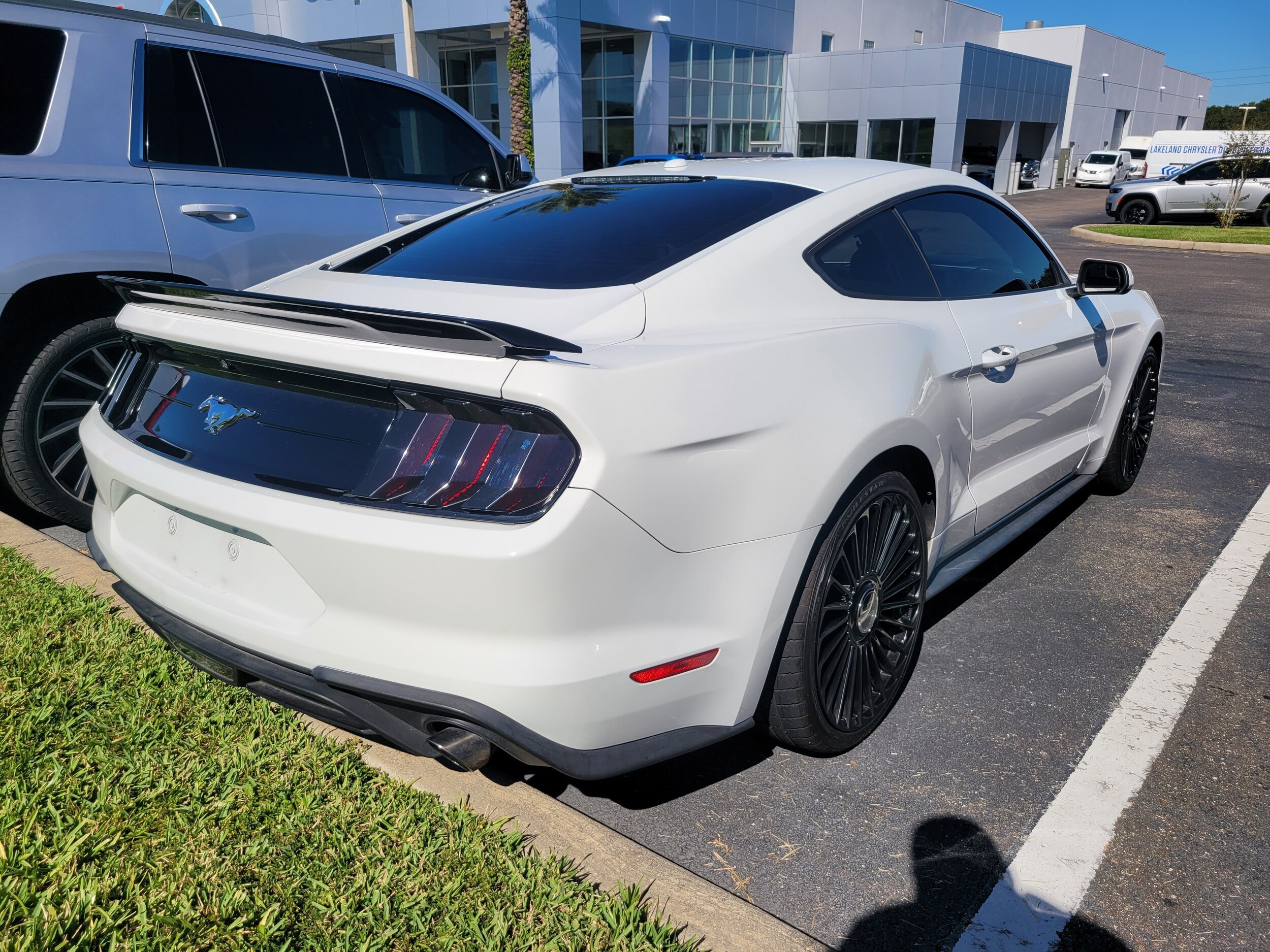 2019 Ford Mustang EcoBoost photo 4