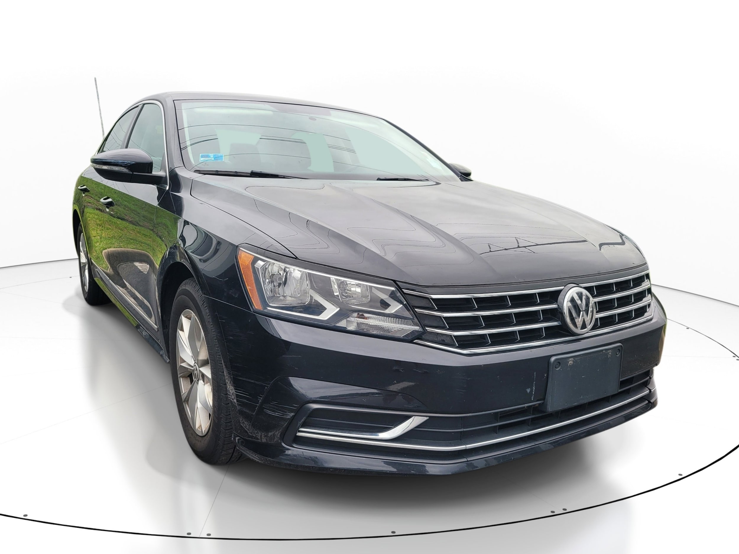 2017 Volkswagen Passat 1.8T S Auto's photo