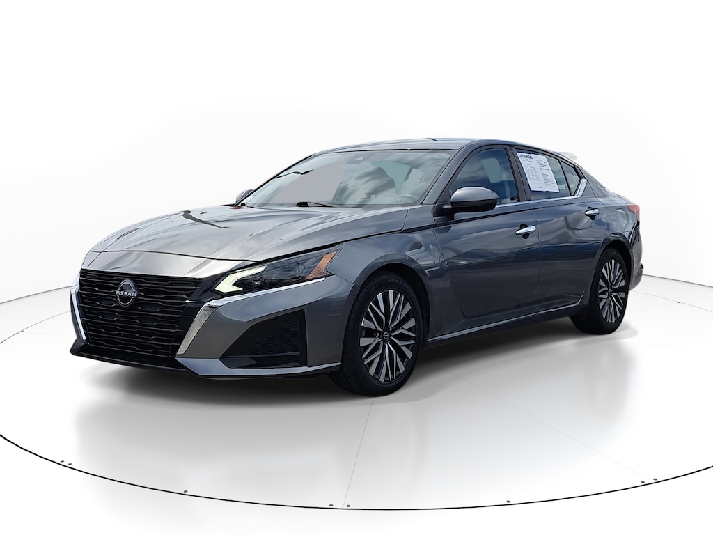Used 2023 Nissan Altima 2.5 SV Sedan