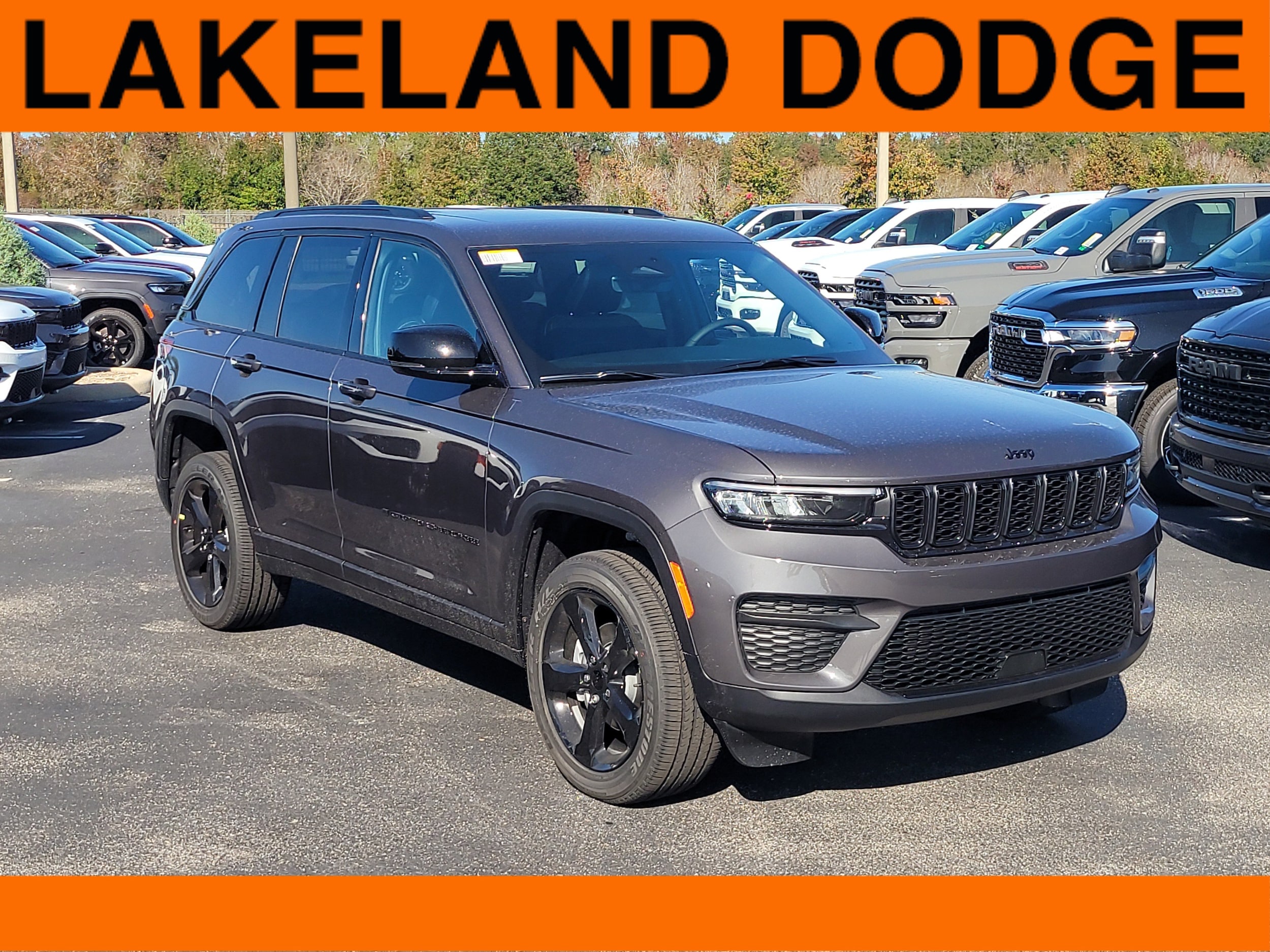 2025 Jeep Grand Cherokee Altitude's photo