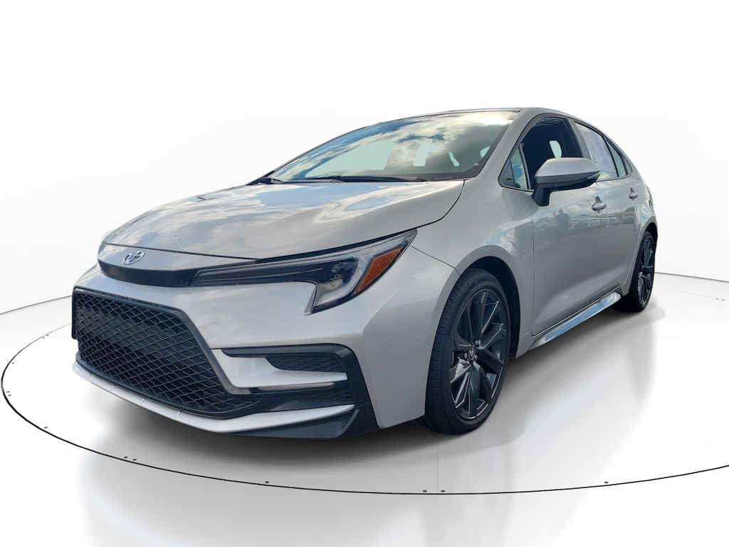 Used 2025 Toyota Corolla SE Sedan