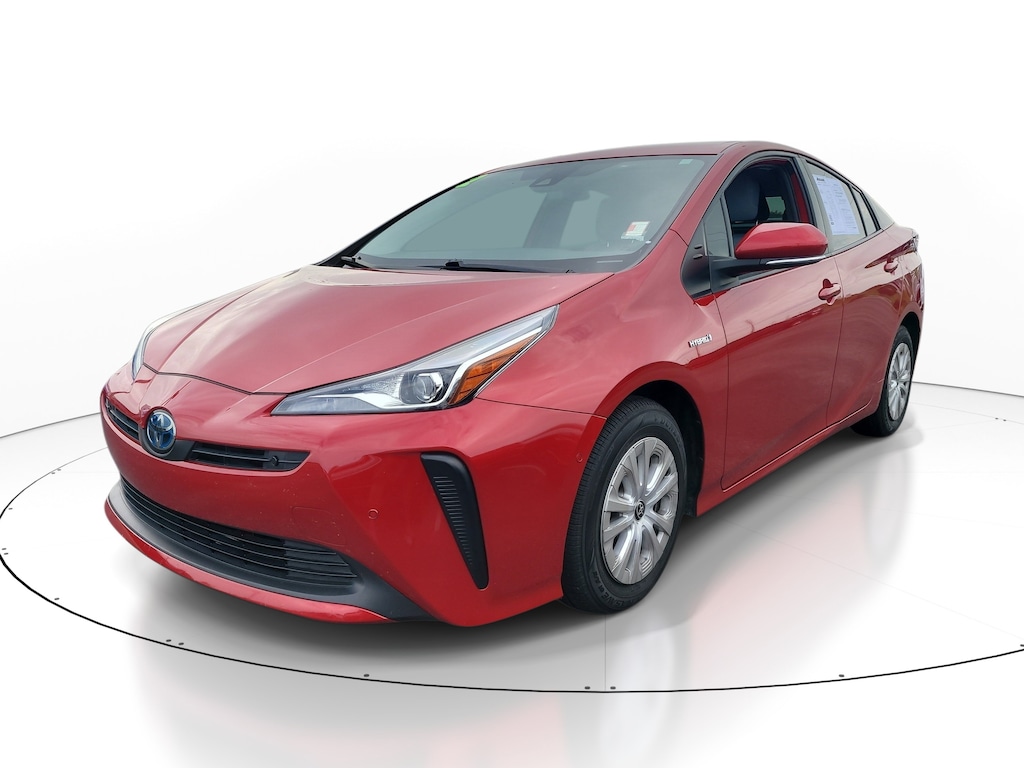 Used 2022 Toyota Prius L Hatchback