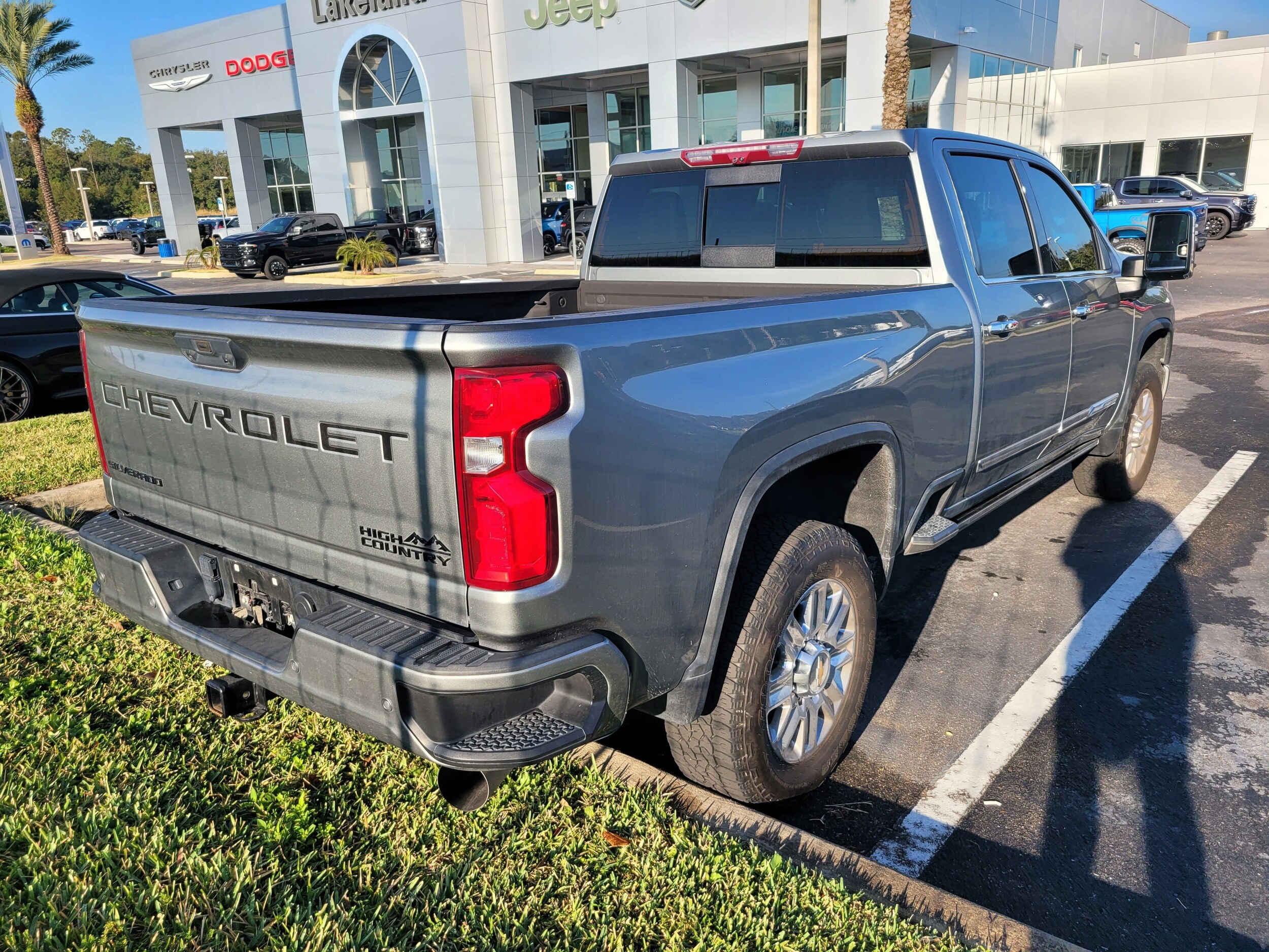 2024 Chevrolet Silverado 2500HD High Country photo 2