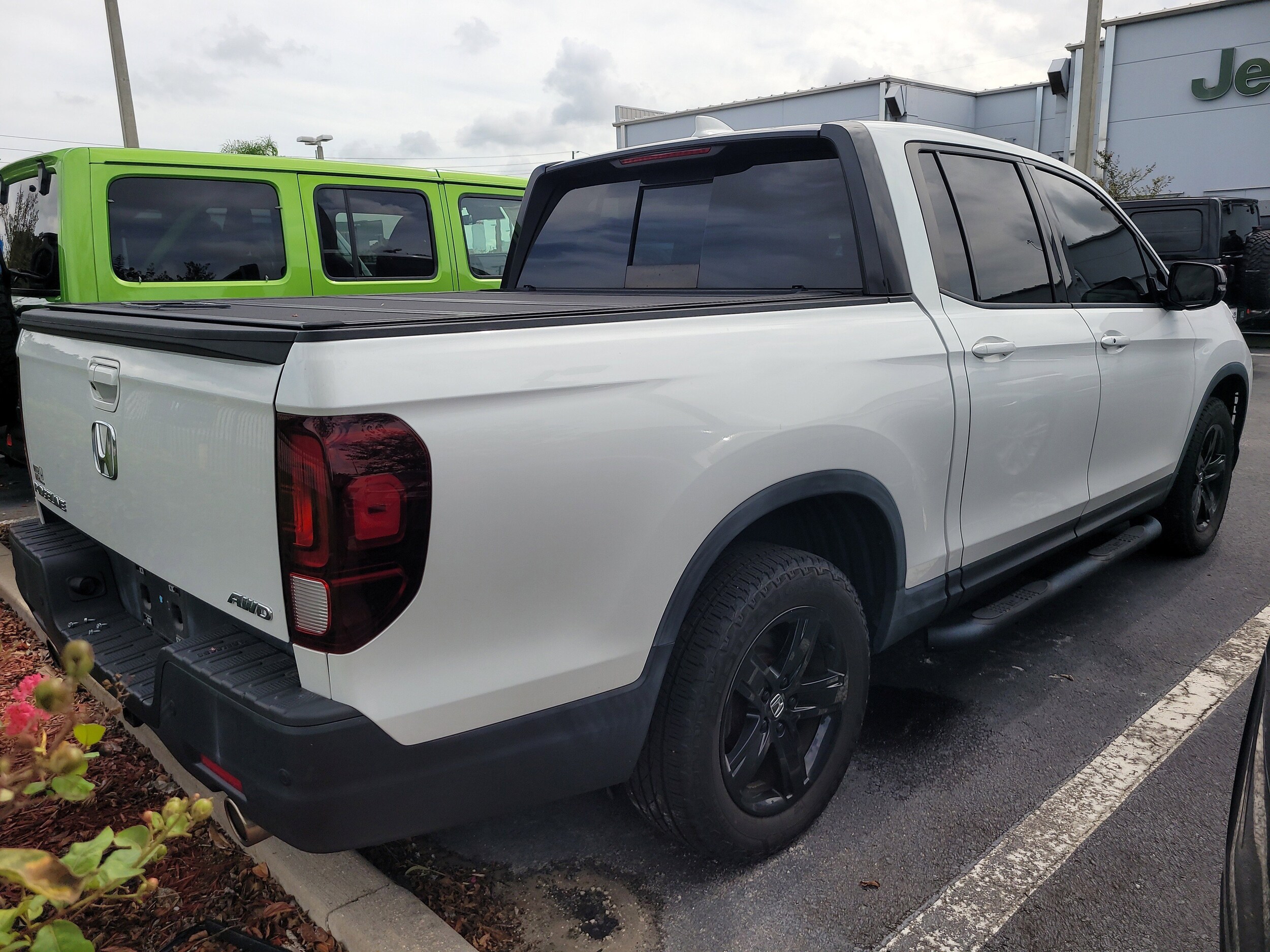 2022 Honda Ridgeline Black Edition photo 4