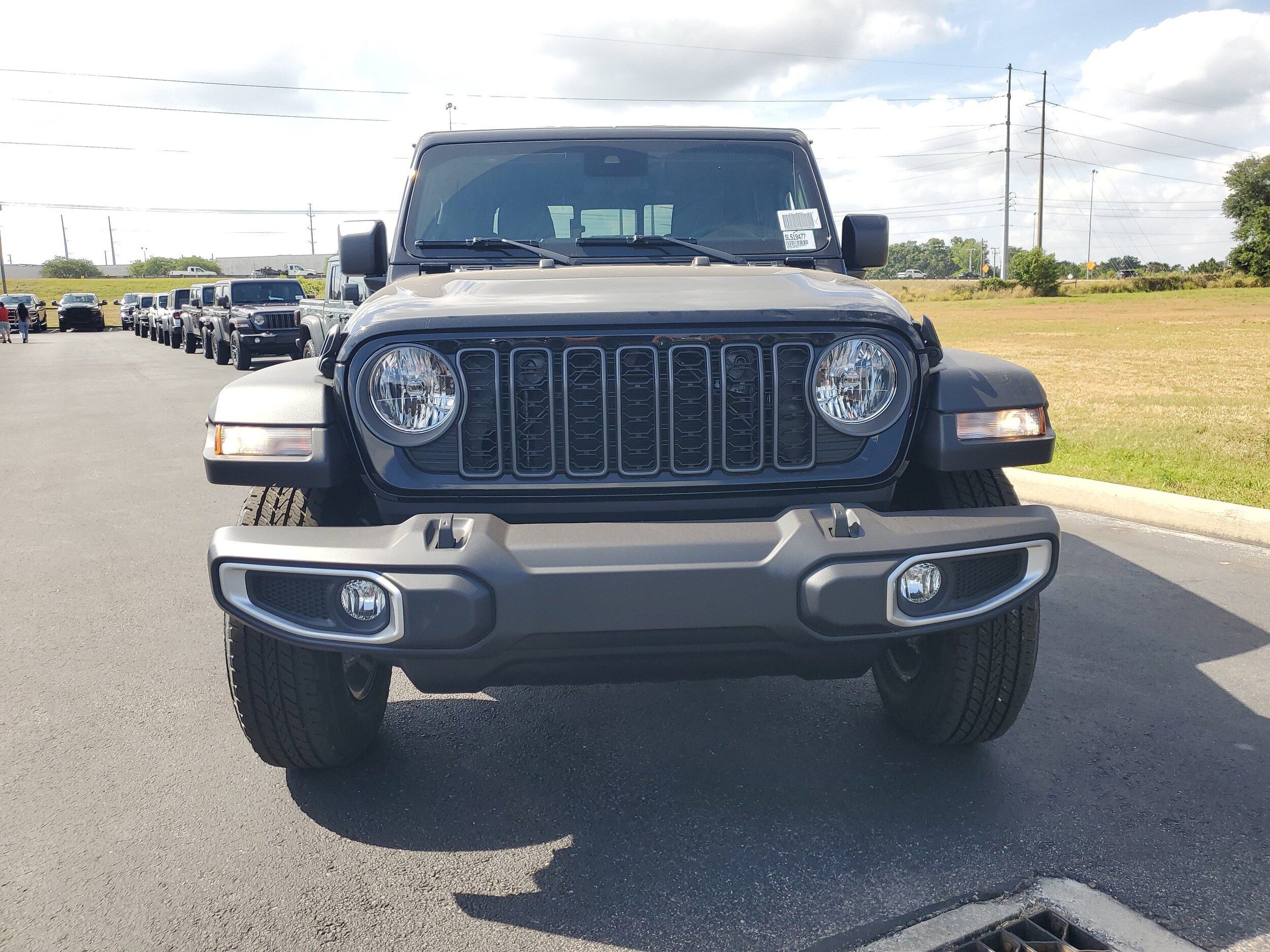 2025 Jeep Gladiator Sport S photo 3