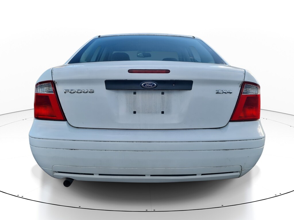 Used 2005 Ford Focus Sedan