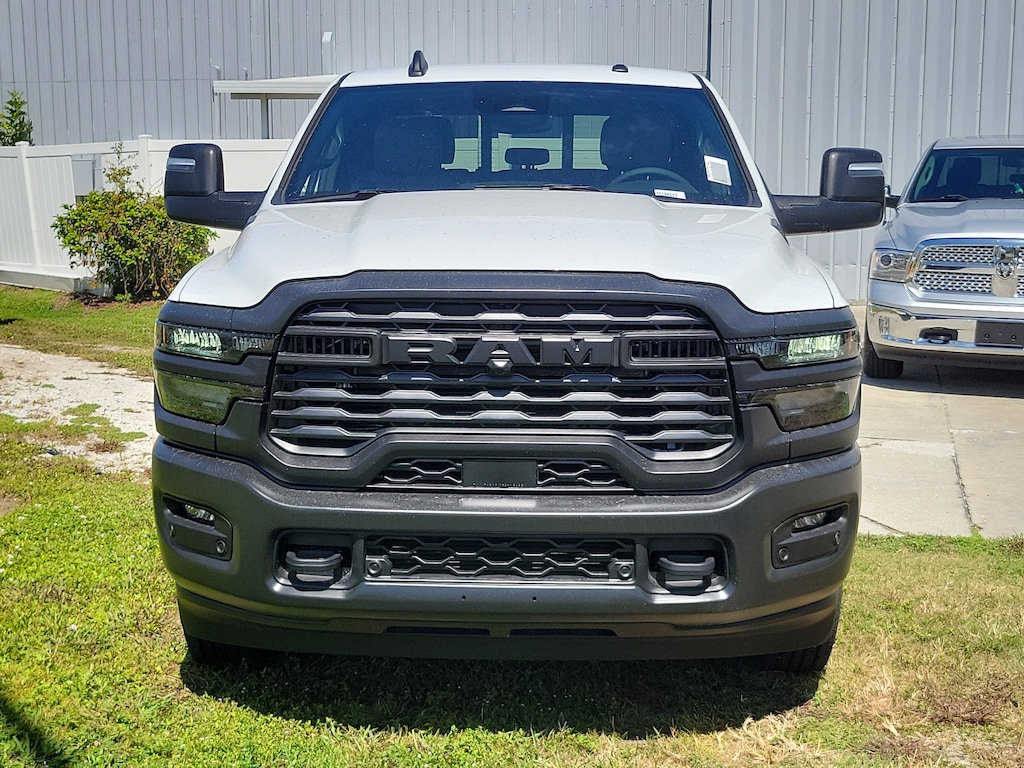 New 2026 Ram 2500 TRADESMAN CREW CAB 4X4 6'4 BOX Pickup