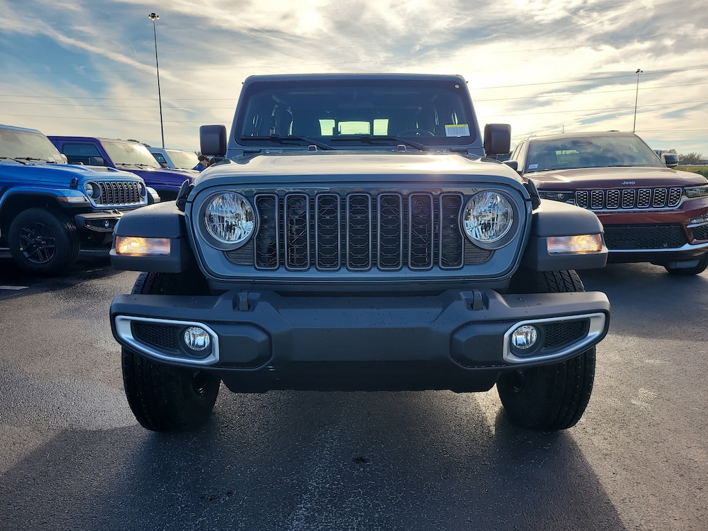 New 2026 Jeep Gladiator SPORT 4X4 Pickup