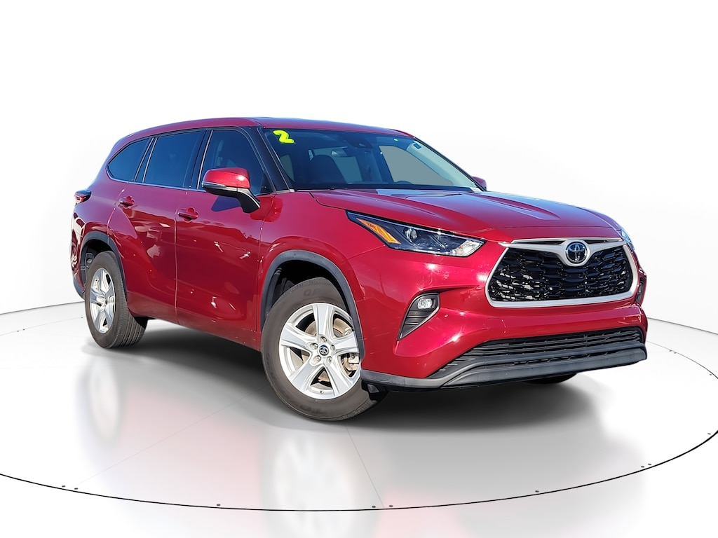 Used 2022 Toyota Highlander LE SUV