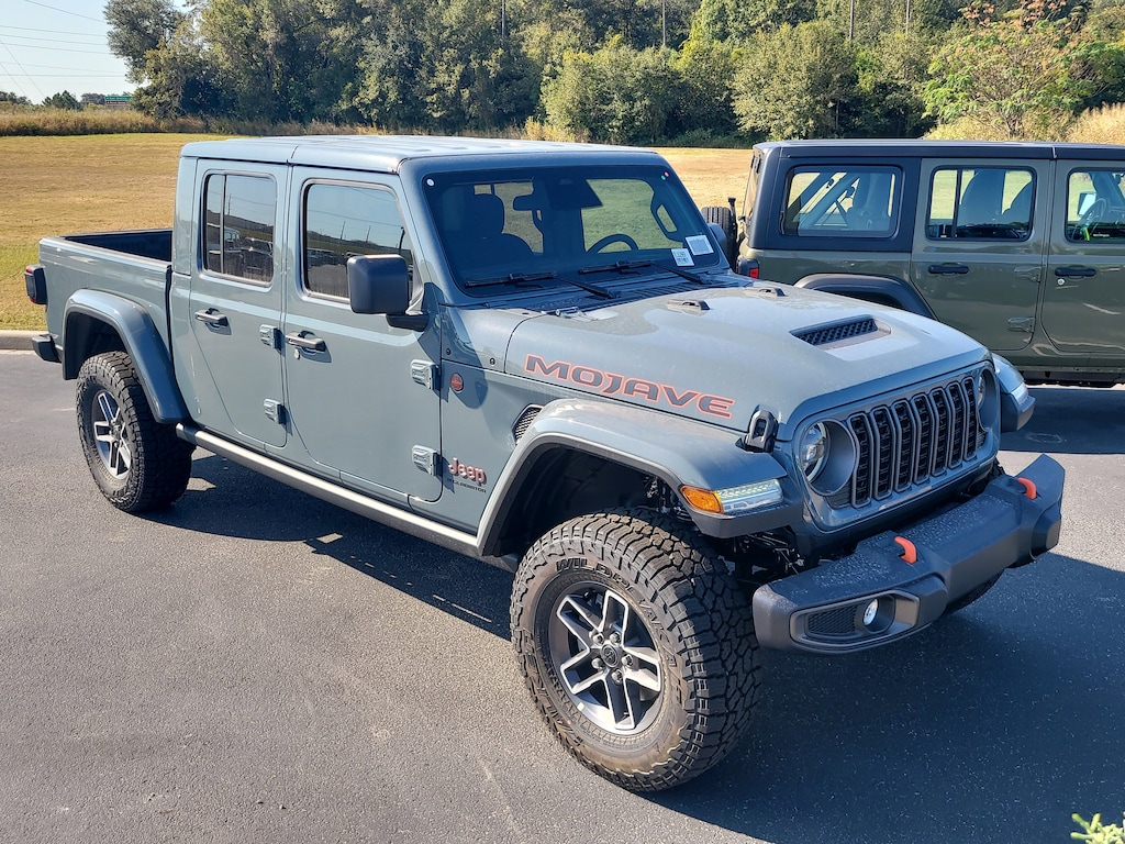 New 2026 Jeep Gladiator MOJAVE 4X4 Pickup
