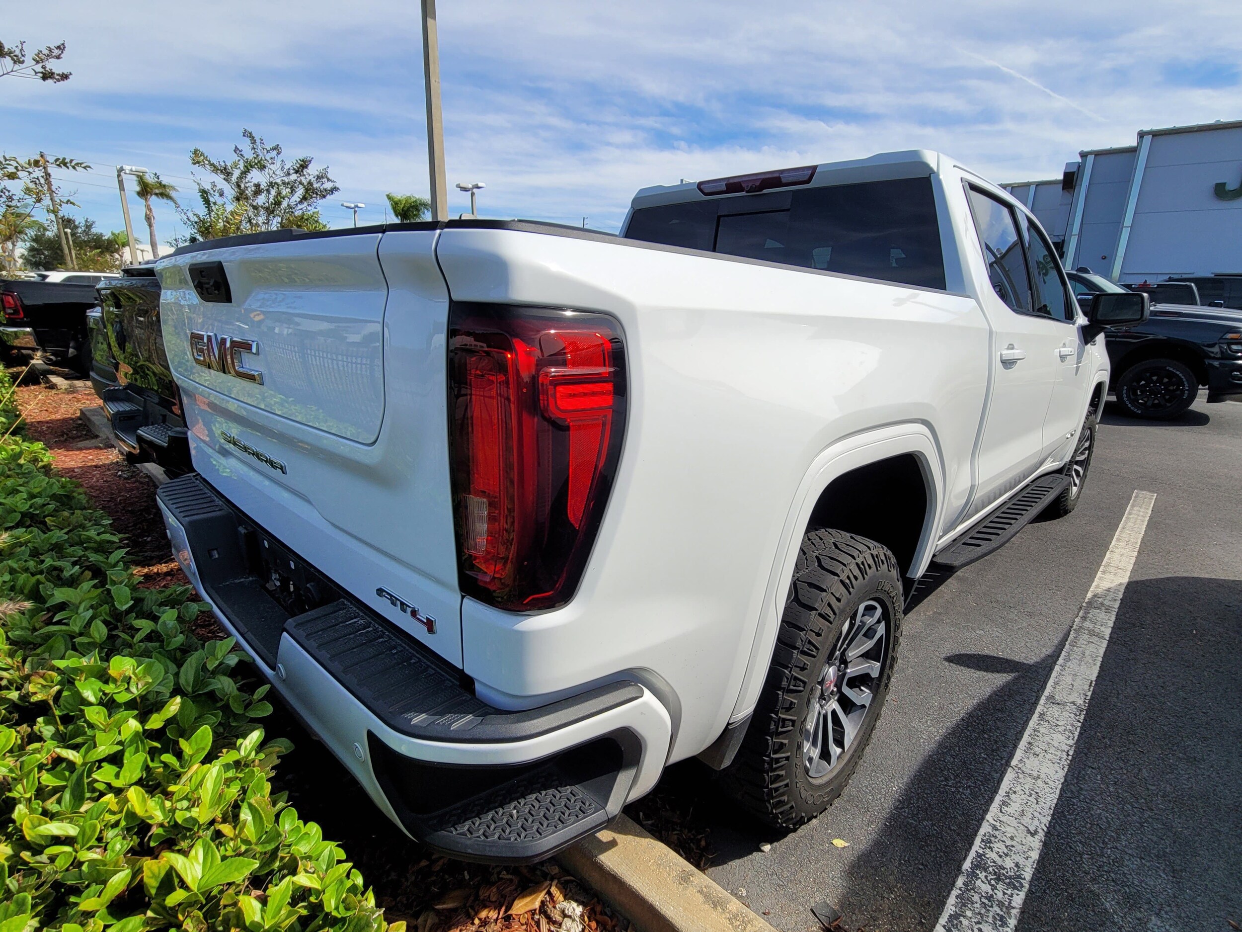 2023 Gmc Sierra 1500 AT4 photo 3