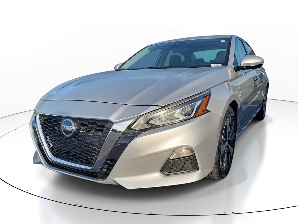 Used 2022 Nissan Altima 2.5 SV Sedan