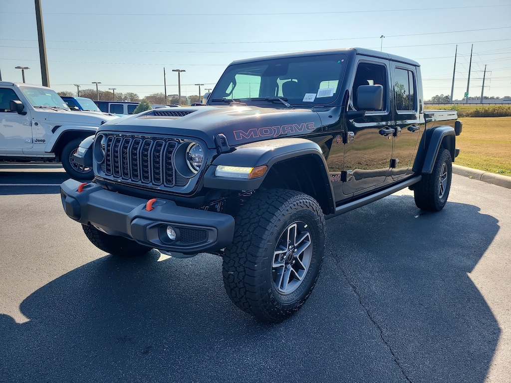 New 2026 Jeep Gladiator MOJAVE 4X4 Pickup