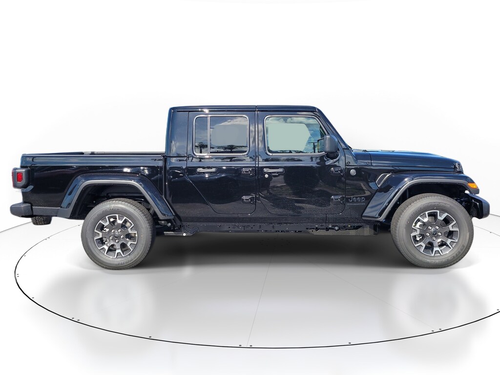 New 2026 Jeep Gladiator SAHARA 4X4 Pickup