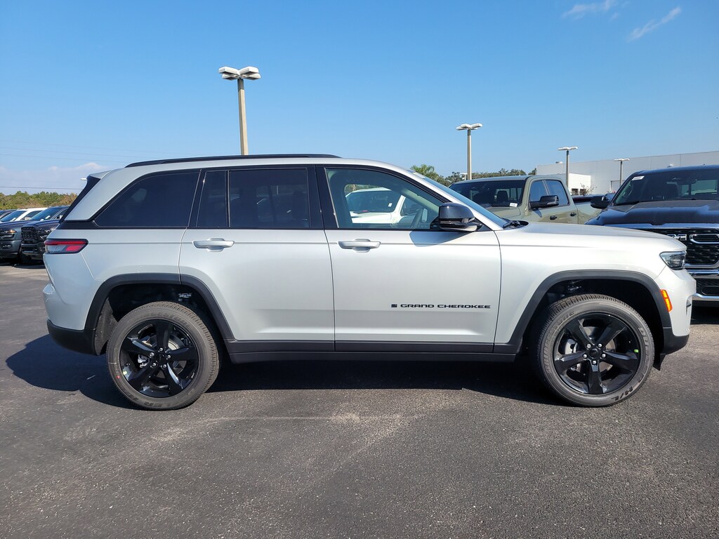 New 2025 Jeep Grand Cherokee ALTITUDE X 4X4 Sport Utility