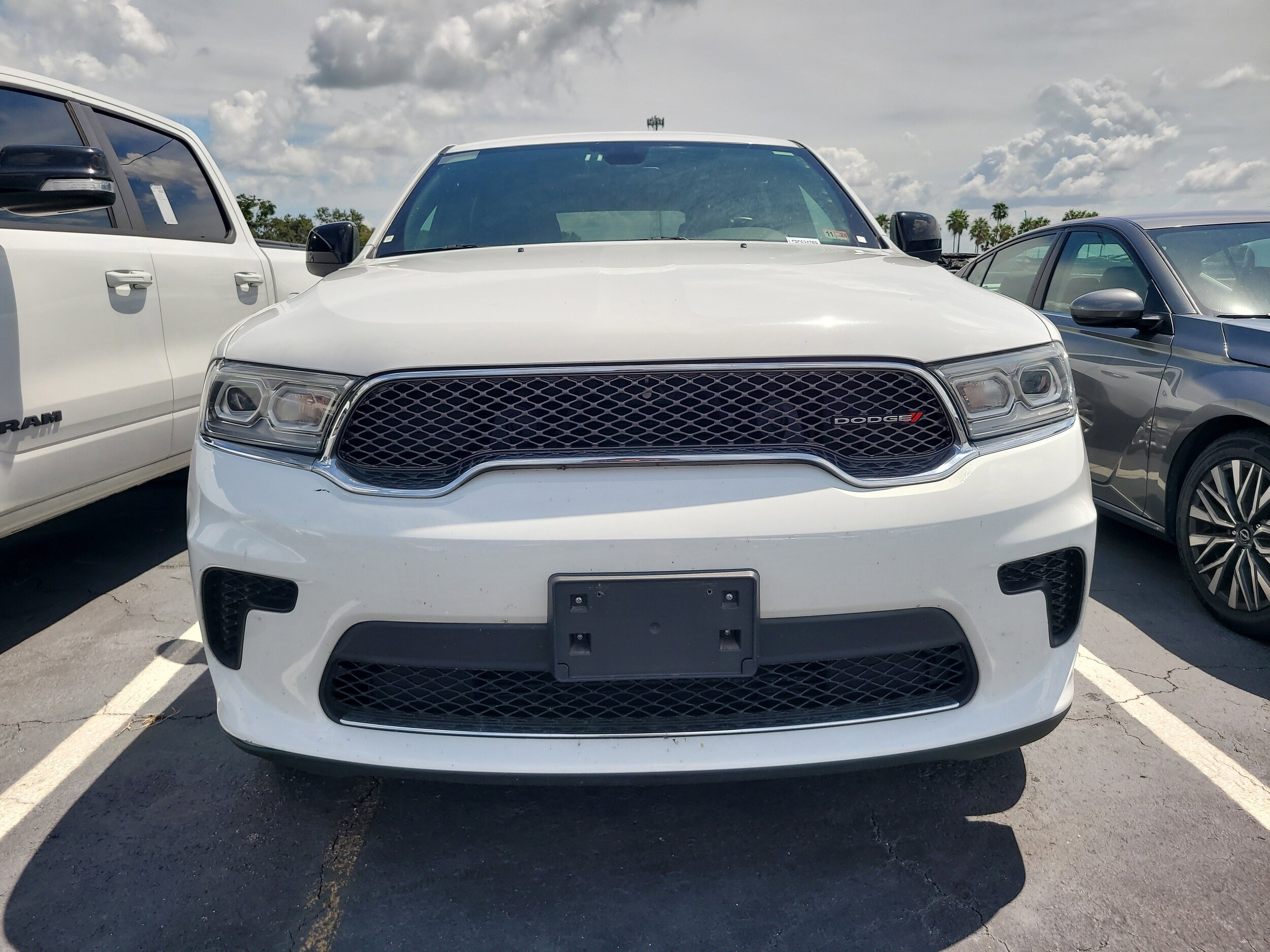 2023 Dodge Durango SXT photo 2