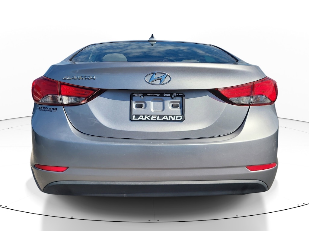 Used 2016 Hyundai Elantra SE Sedan