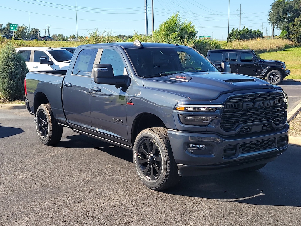 New 2026 Ram 2500 LARAMIE CREW CAB 4X4 6'4 BOX Pickup