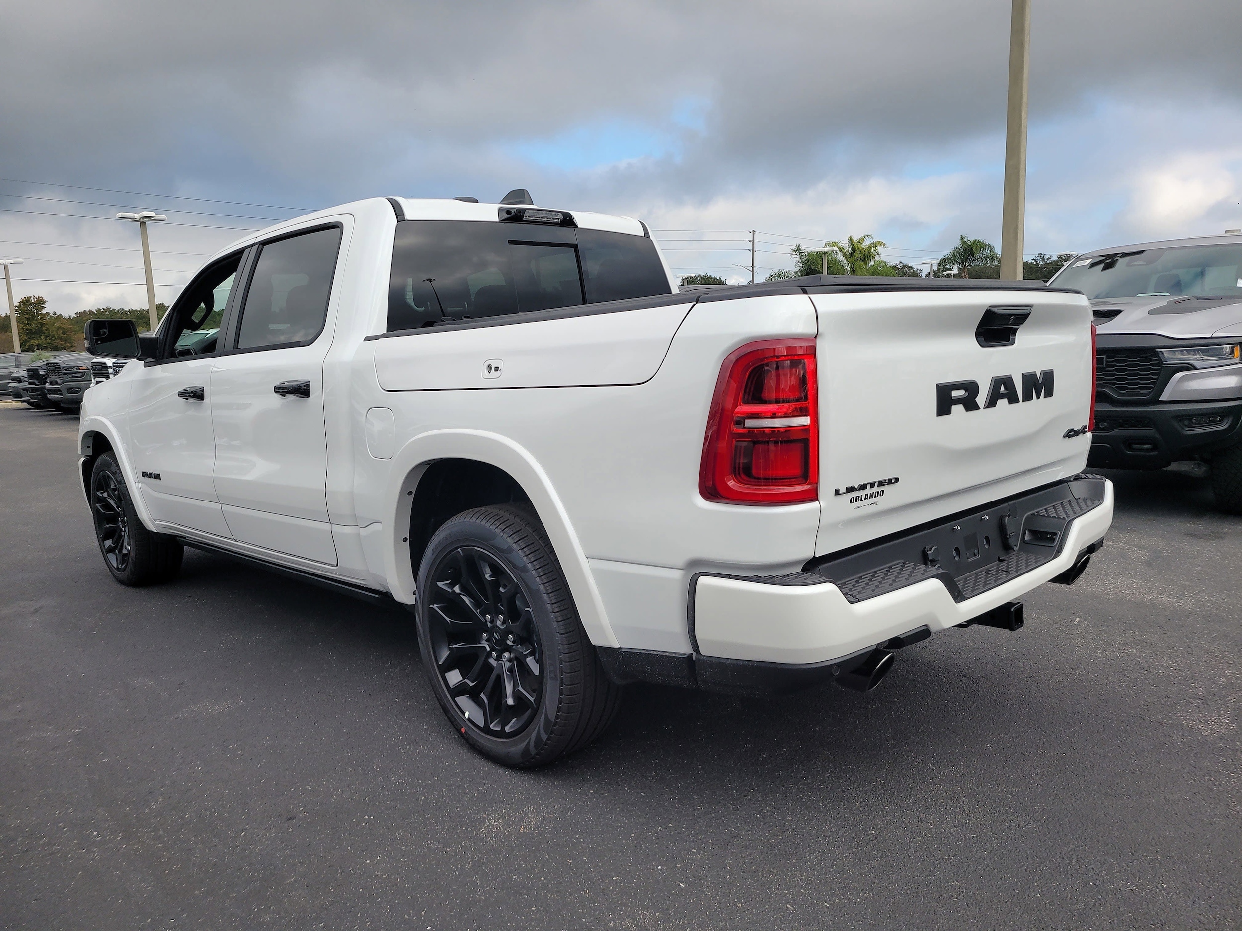 2026 RAM 1500 Limited - Photo 8