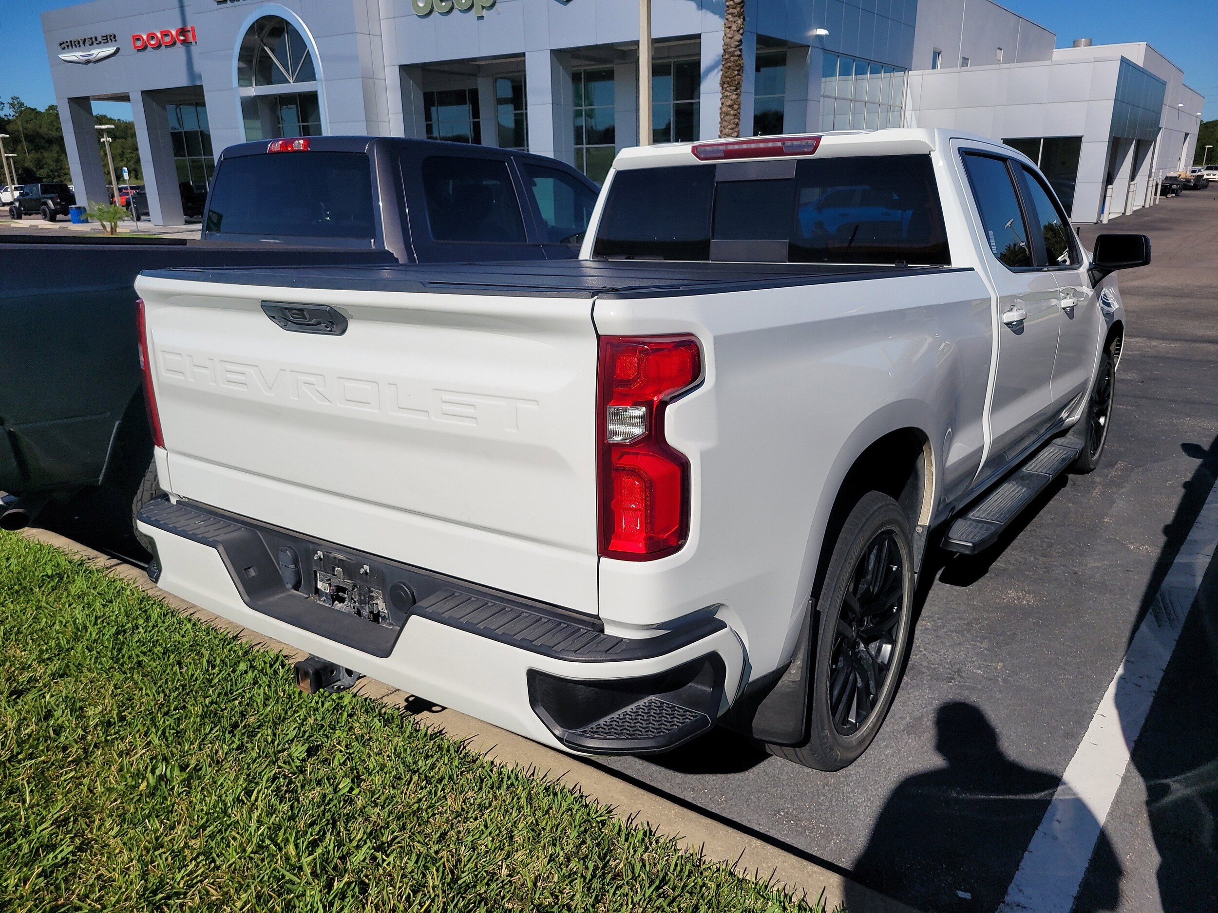2023 Chevrolet Silverado 1500 RST photo 4