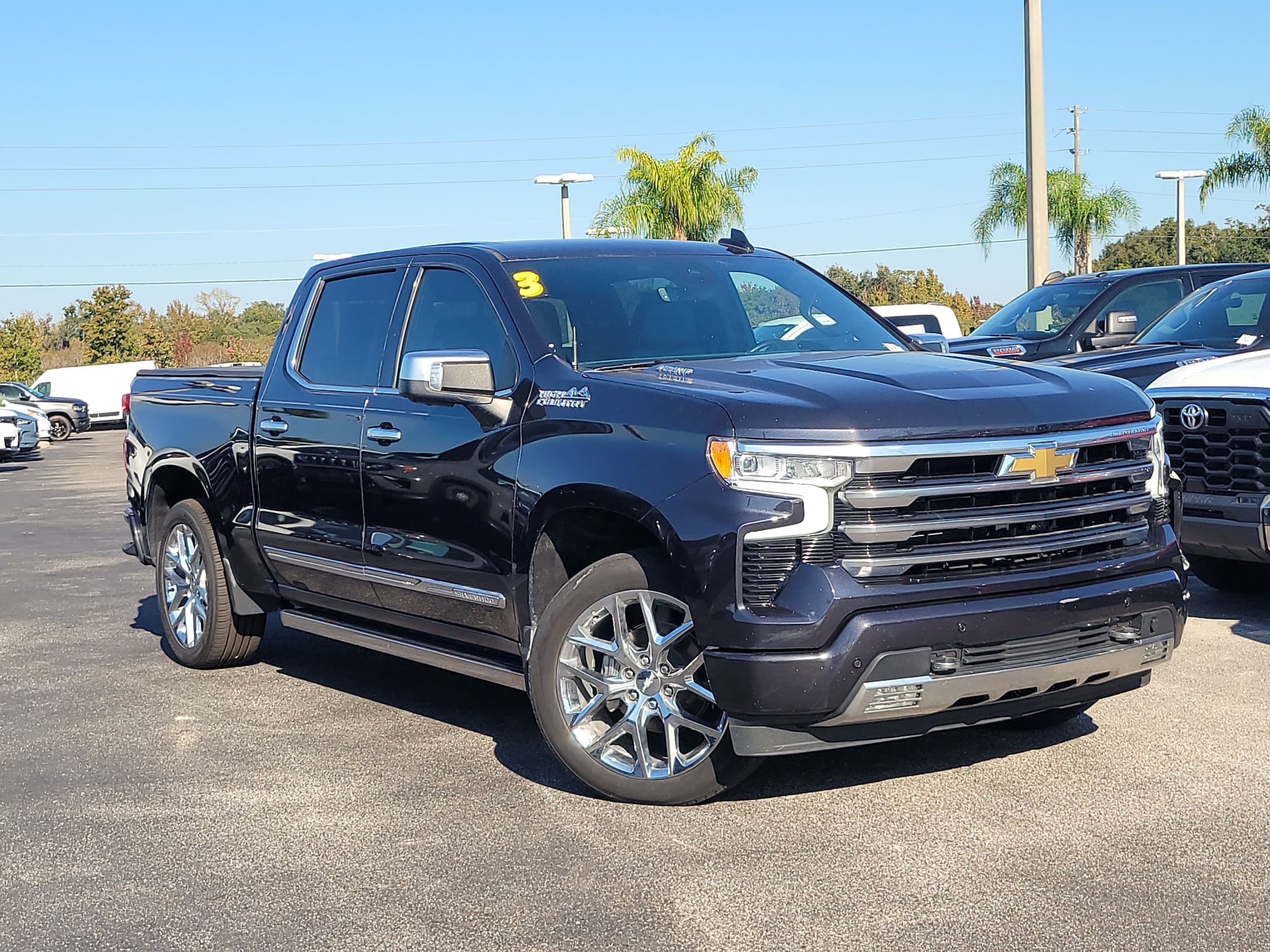 2023 Chevrolet Silverado 1500 High Country's photo