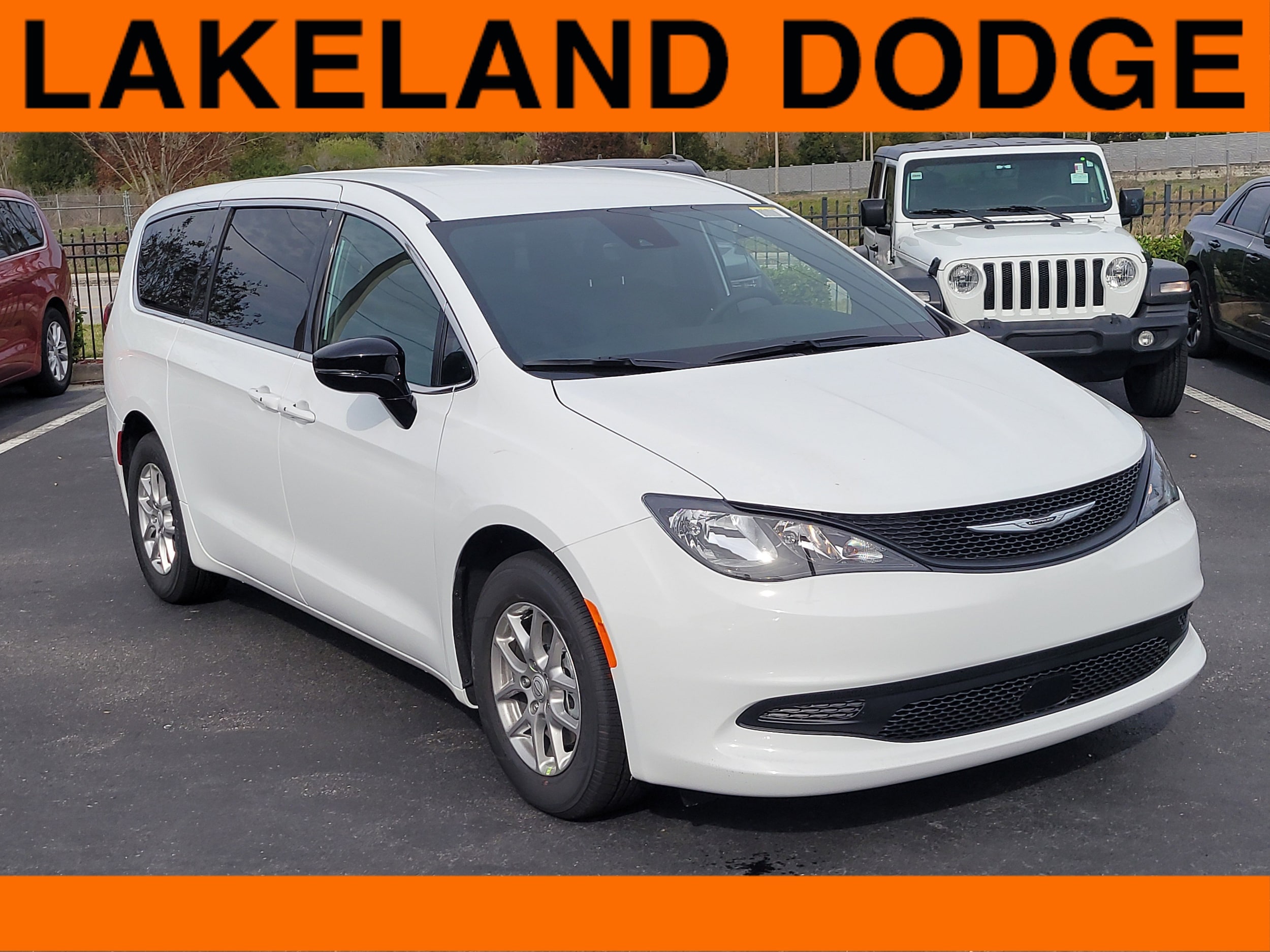 2026 Chrysler Voyager LX