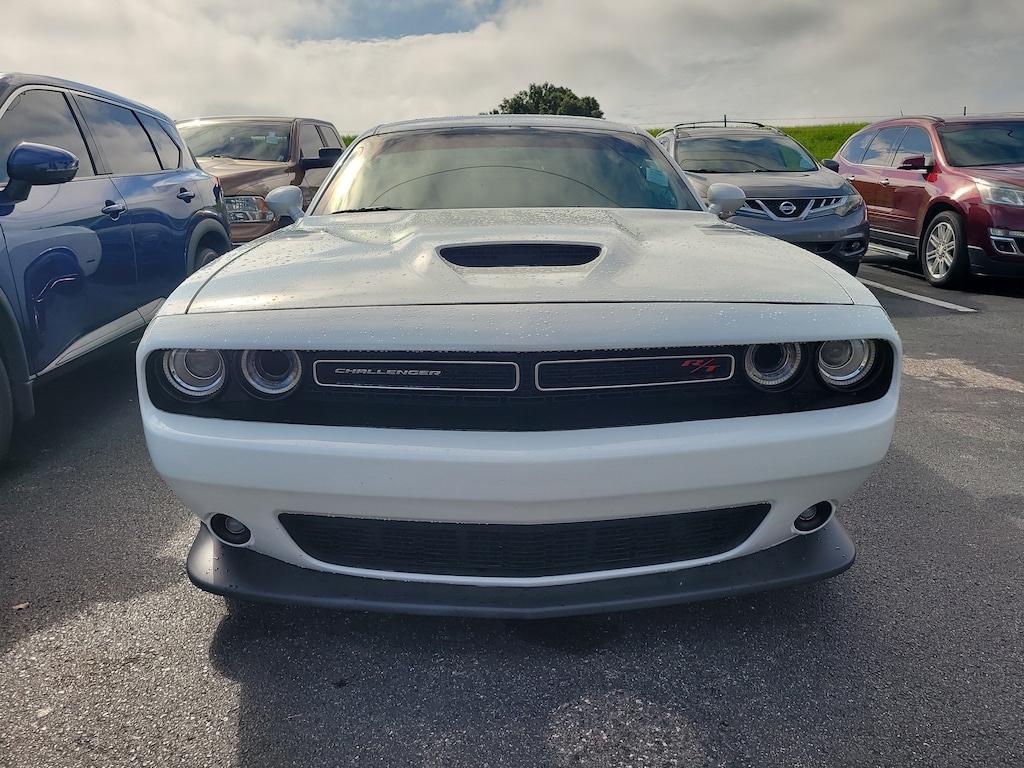 2019 Dodge Challenger R/T photo 2