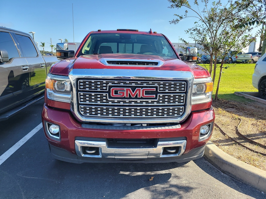 Used 2019 GMC Sierra 2500HD Denali Truck Crew Cab