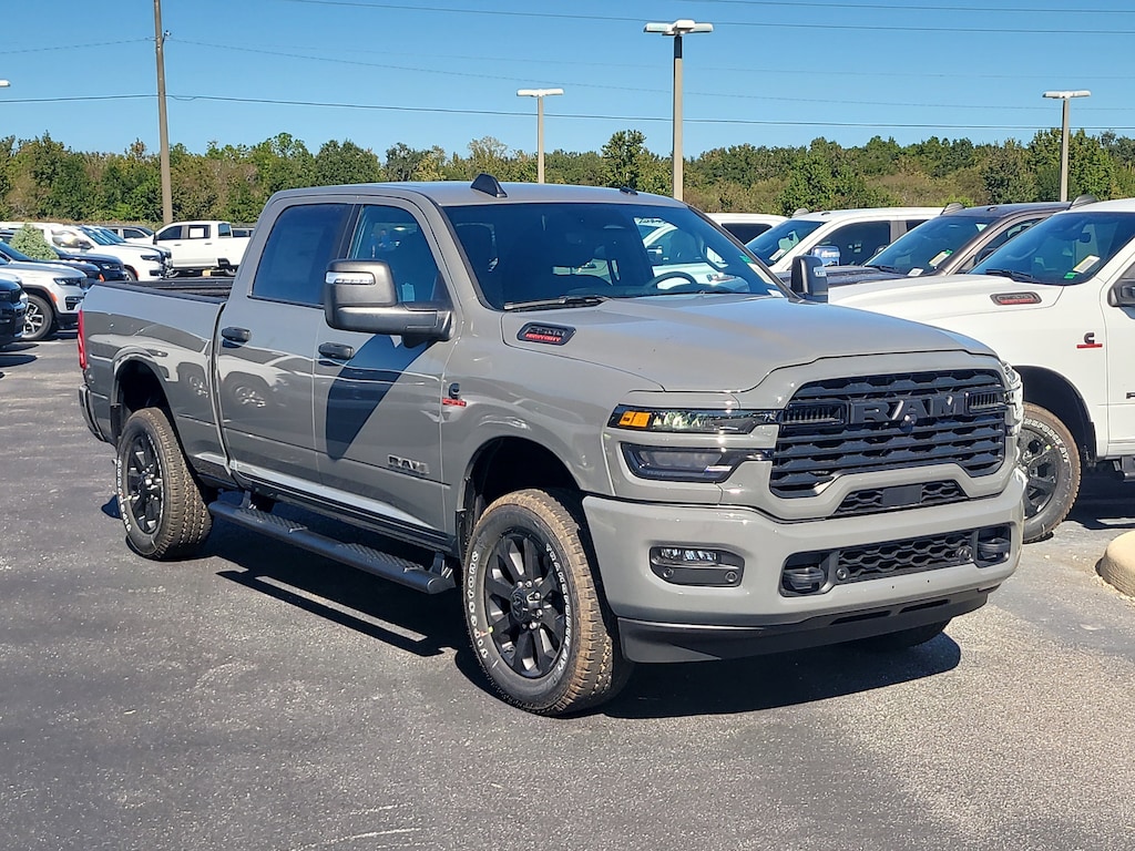 New 2026 Ram 2500 BIG HORN CREW CAB 4X4 6'4 BOX Pickup