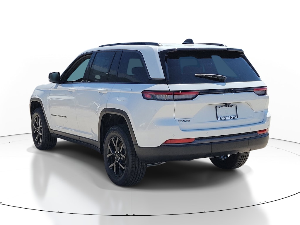 New 2026 Jeep Grand Cherokee LAREDO ALTITUDE 4X2 Sport Utility