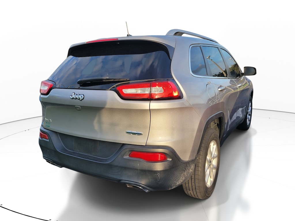 Used 2017 Jeep Cherokee Latitude 4x4 SUV