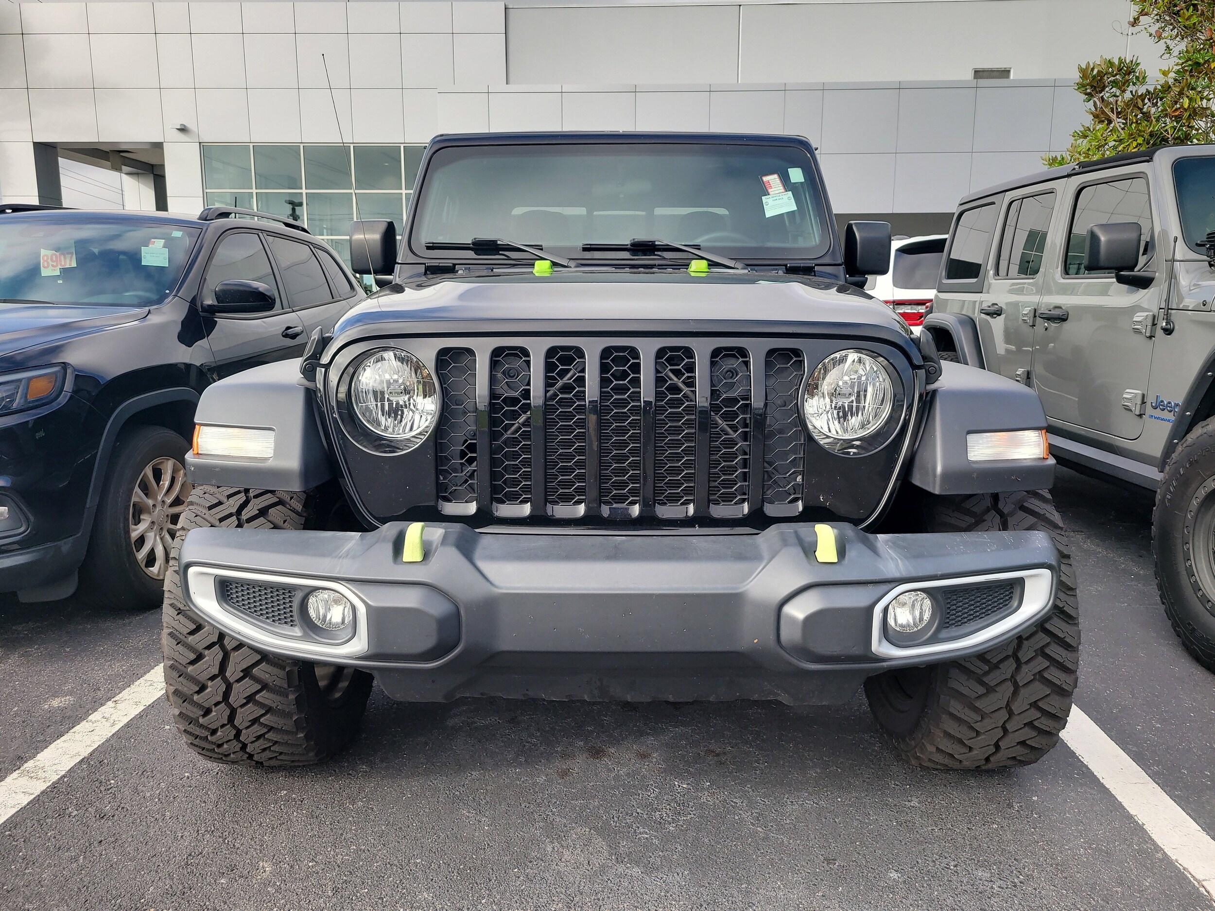 2023 Jeep Gladiator Sport S photo 2