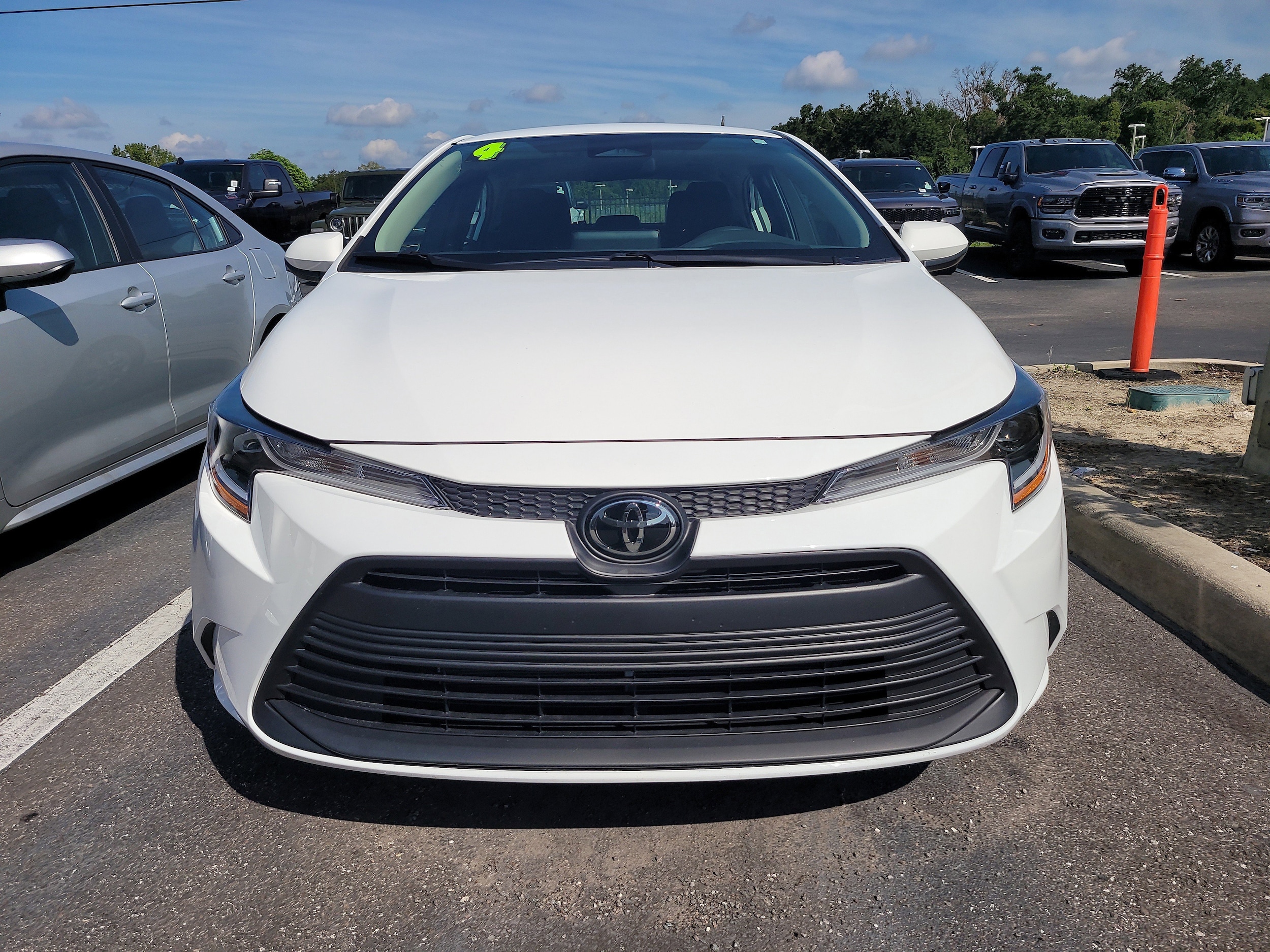 Used 2024 Toyota Corolla LE with VIN 5YFB4MDE5RP174353 for sale in Northfield, Minnesota